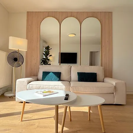 Le Penthouse Pesaro C 아파트