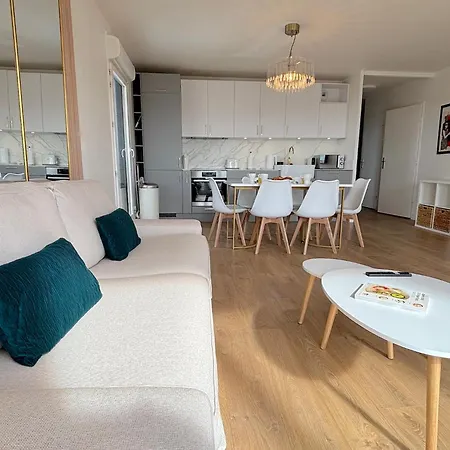 Lejlighed Le Penthouse Pesaro C Nanterre