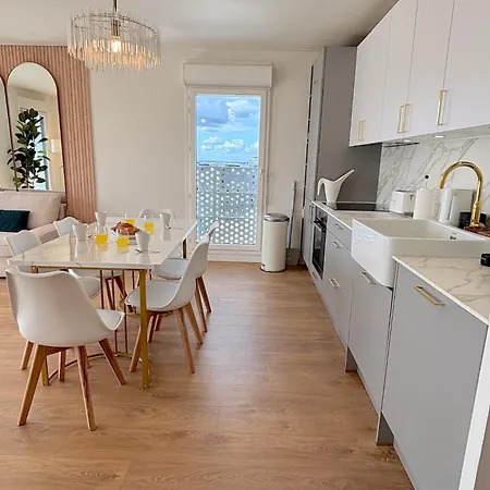 Lejlighed Le Penthouse Pesaro C Nanterre