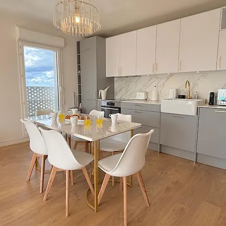Le Penthouse Pesaro C Apartmán *