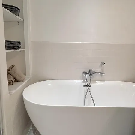 Le Penthouse Pesaro C Lejlighed Nanterre